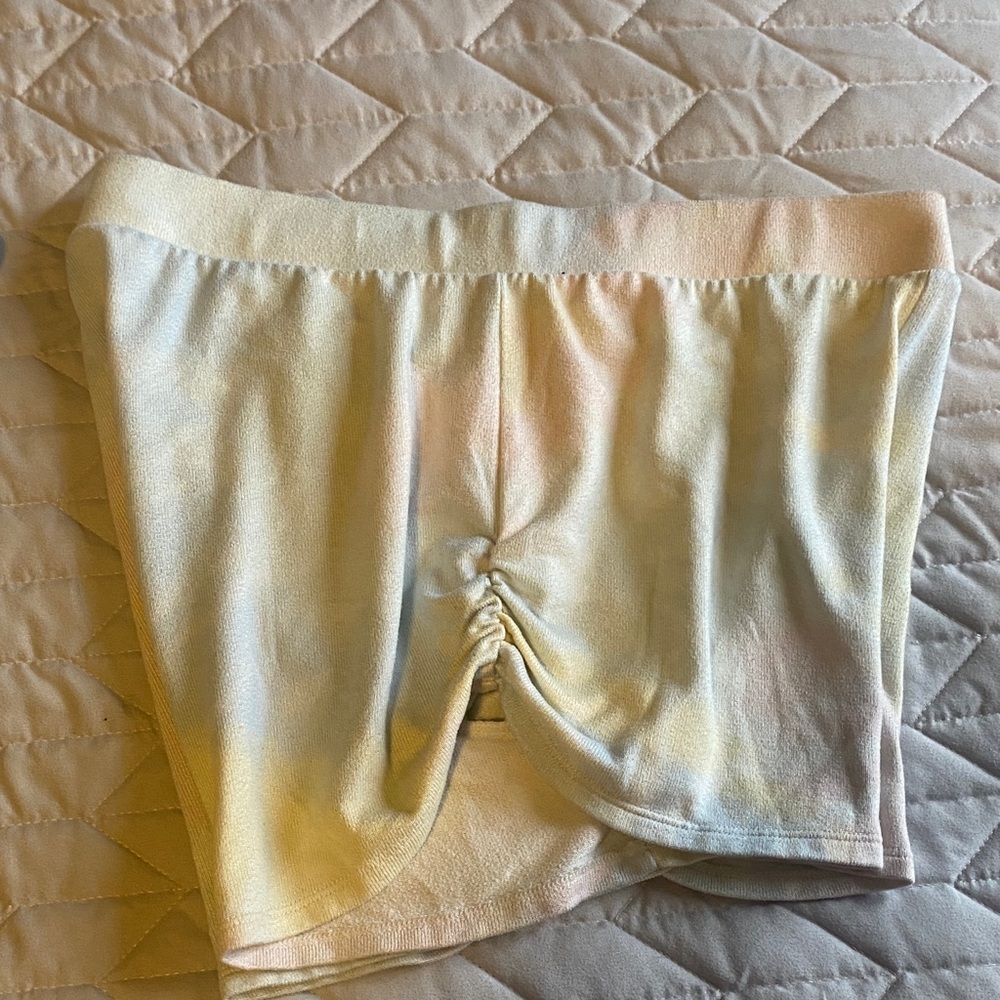 Gilly Hicks Light Yellow & Pastel Tie Dye Athletic Shorts Ruched Elastic Waist M - Picture 6 of 6
